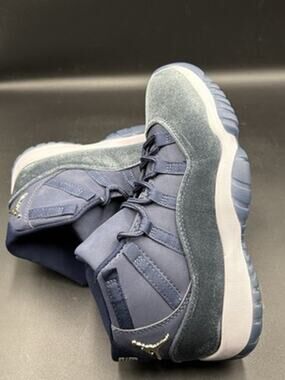 Air Jordan 11 Retro Premium Heiress Navy Velvet 136046 8.5